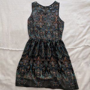 A-line dress colorful above knee sleeveless